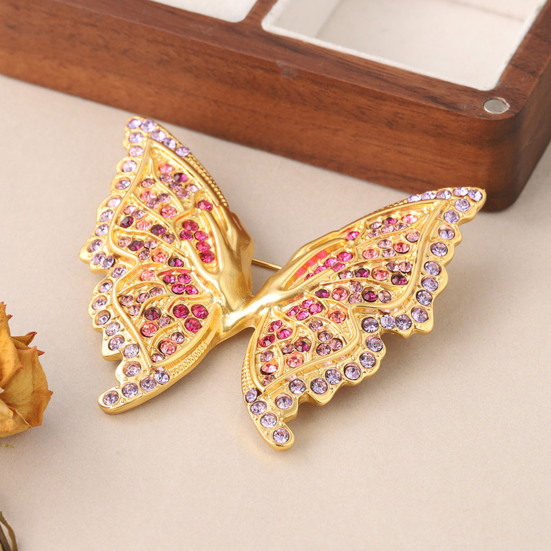 Elegant Vintage Style Sweet Butterfly Copper Plating Inlay Rhinestones Women's Brooches 1 Piece display picture 4