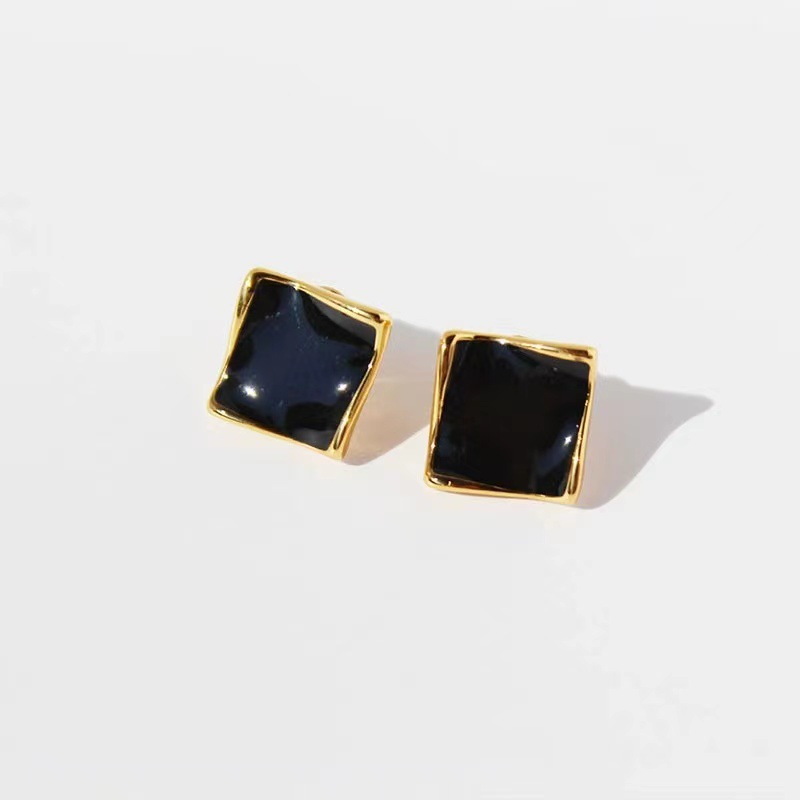1 Pair Simple Style Square Enamel Plating Copper 24k Gold Plated Ear Studs display picture 3