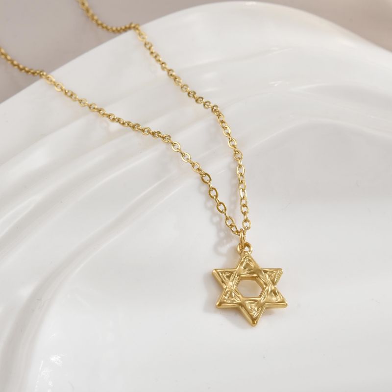 Stainless Steel 18K Gold Plated Simple Style Polishing Plating Star Heart Shape Bow Knot Pendant Necklace display picture 13