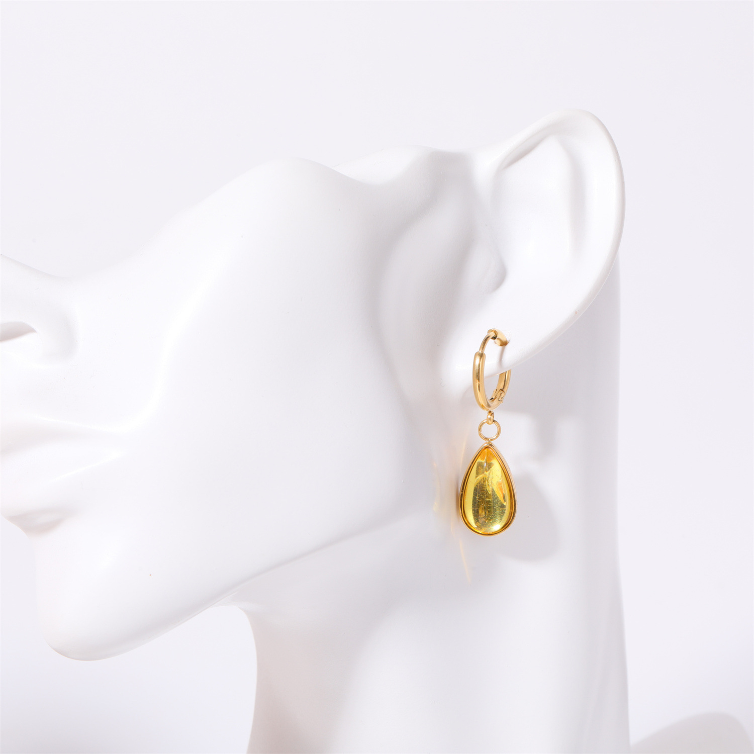 1 Paire Style Simple Les Gouttelettes D'eau Placage Incruster Acier Inoxydable Pierre De Naissance Plaqué Or 18k Boucles D'oreilles display picture 1