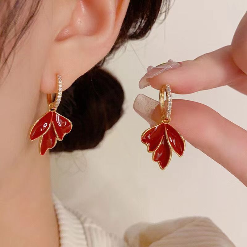 1 Pair Streetwear Leaves Plating Alloy Gold Plated Drop Earrings display picture 4