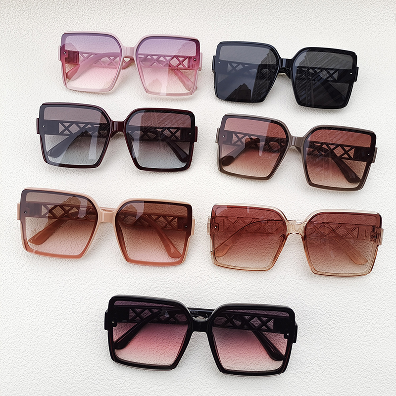 Ig Style Casual Vacation Solid Color Pc Resin Square Full Frame Women's Sunglasses display picture 1
