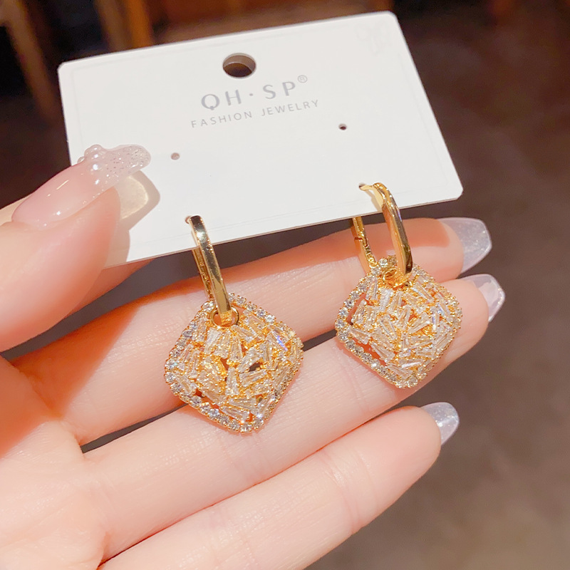 1 Pair Sweet Square Plating Alloy Drop Earrings display picture 7