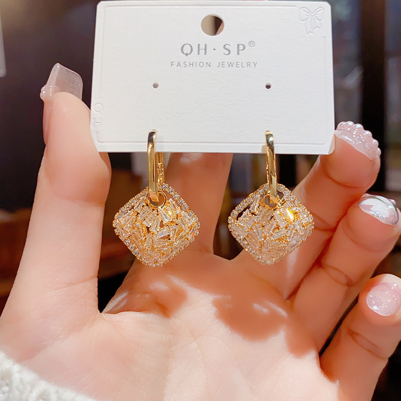 1 Pair Sweet Square Plating Alloy Drop Earrings display picture 8