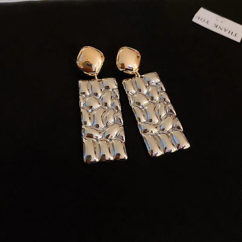 1 Pair Simple Style Rectangle Alloy Drop Earrings display picture 3