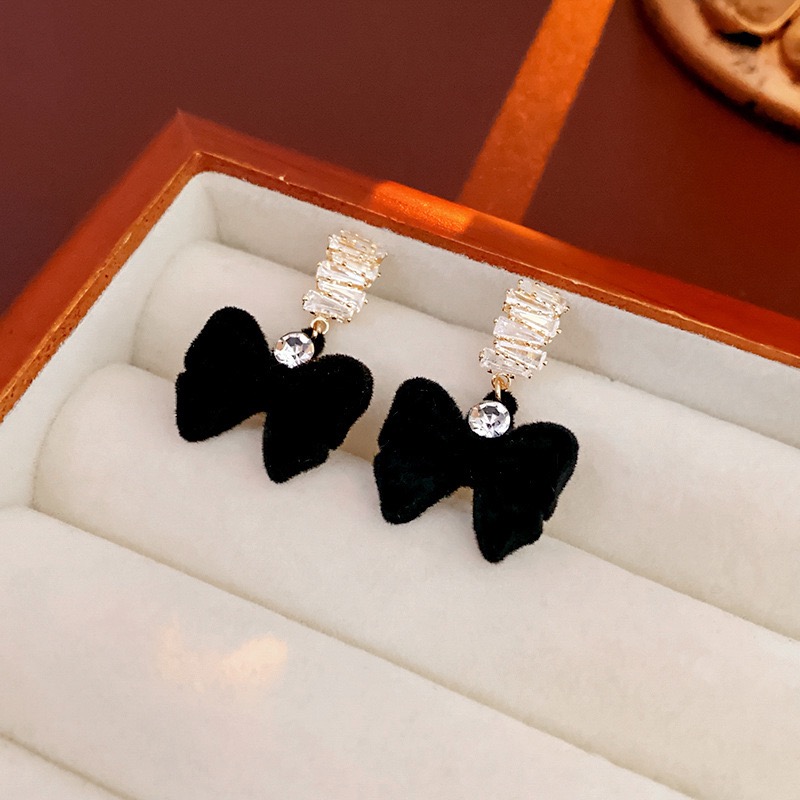 1 Pair Sweet Bow Knot Inlay Alloy Rhinestones Drop Earrings display picture 3