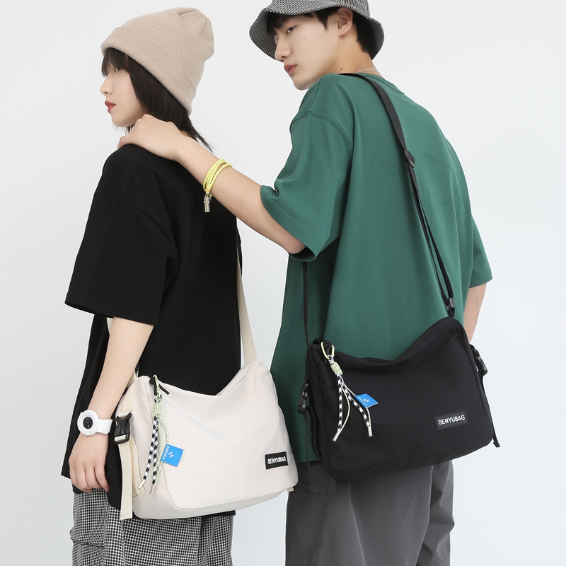Unisex Nylon Solid Color Basic Square Zipper Shoulder Bag Underarm Bag display picture 16