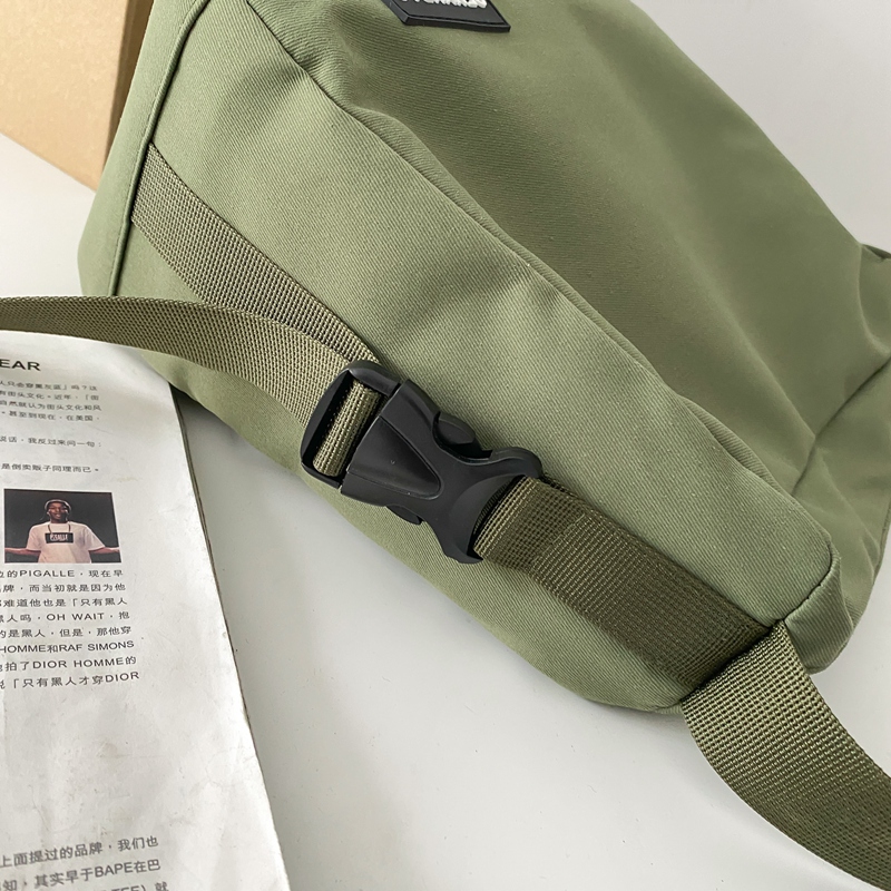Unisex Nylon Solid Color Basic Square Zipper Shoulder Bag Underarm Bag display picture 10