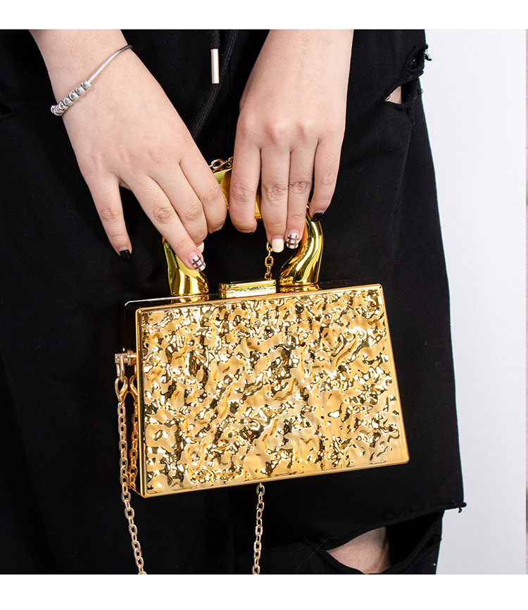 Women's Alloy Solid Color Basic Vintage Style Square Lock Clasp Shoulder Bag Handbag Chain Bag display picture 4
