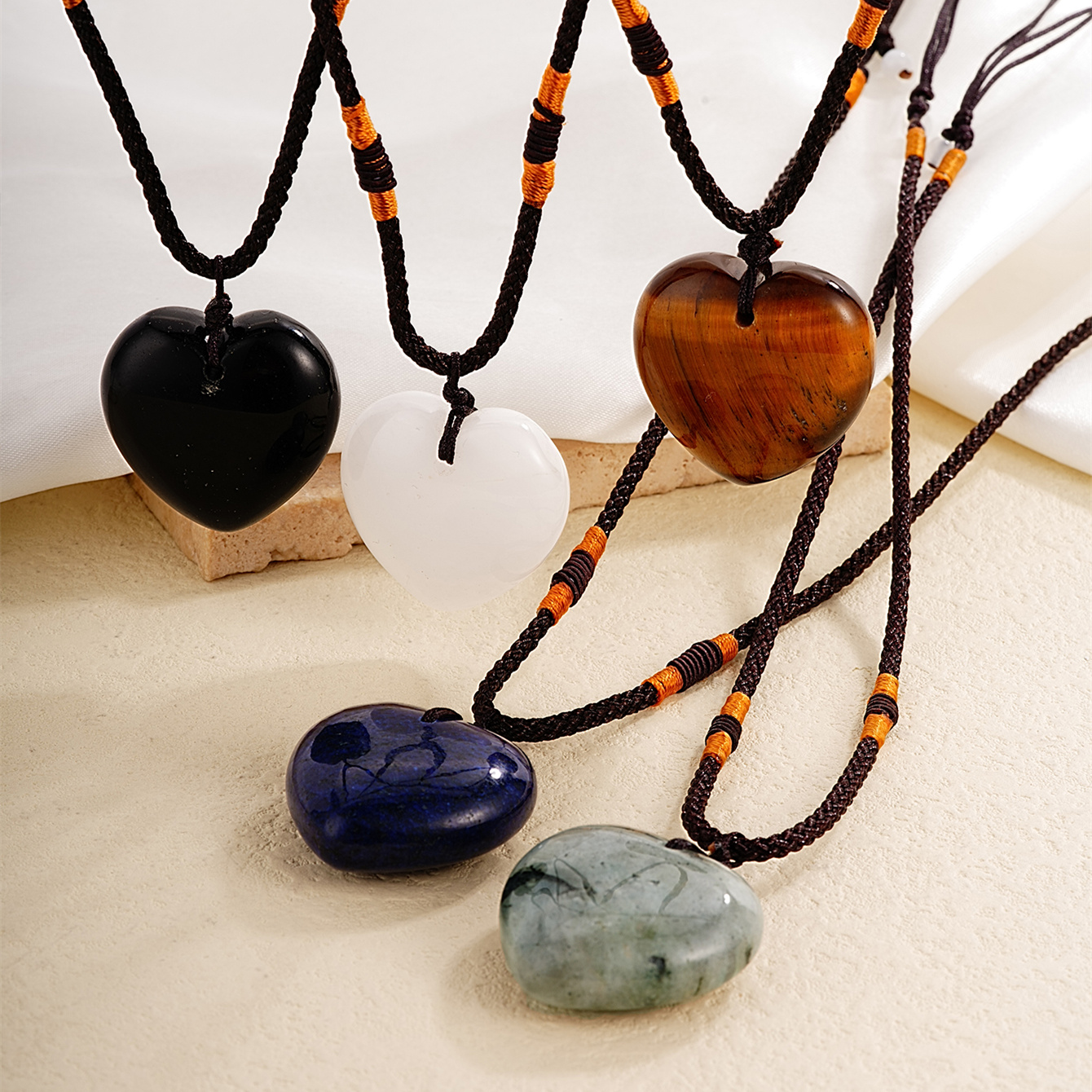 Simple Style Heart Shape Natural Stone Cord Natural Stone Unisex Pendant Necklace display picture 1