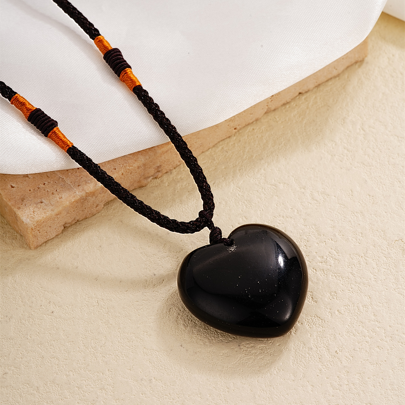Simple Style Heart Shape Natural Stone Cord Natural Stone Unisex Pendant Necklace display picture 3