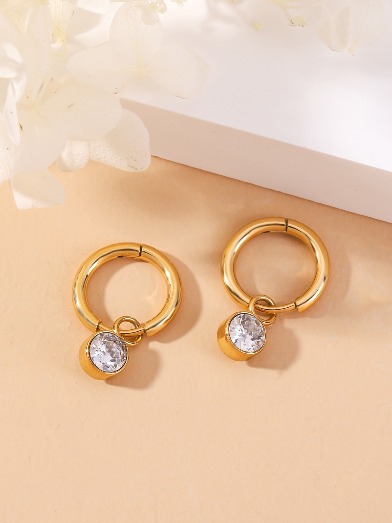 1 Pair Classic Style Round Plating Inlay 304 Stainless Steel Zircon 14K Gold Plated Drop Earrings display picture 4