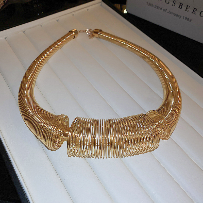 Nordischer Stil Übertrieben Luxuriös Einfarbig Legierung Großhandel Halsband display picture 1