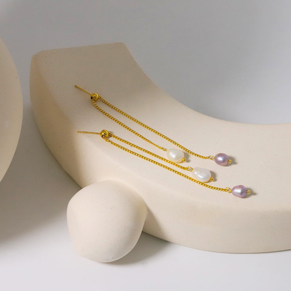 1 Pair Elegant Simple Style Geometric Tassel Freshwater Pearl 18k Gold Plated Drop Earrings display picture 1