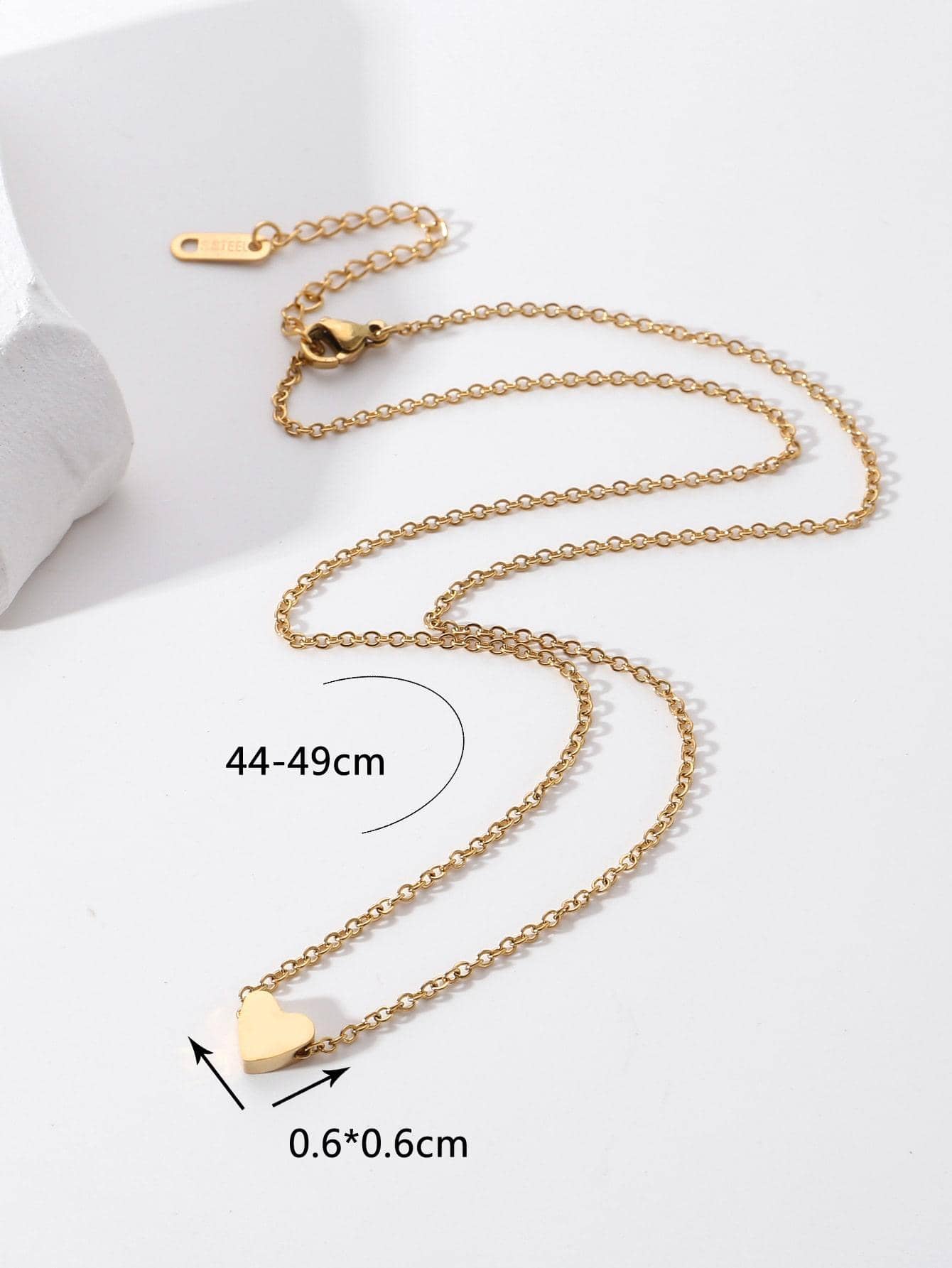 Stainless Steel 18K Gold Plated Simple Style Moon Heart Shape Zircon Pendant Necklace display picture 3
