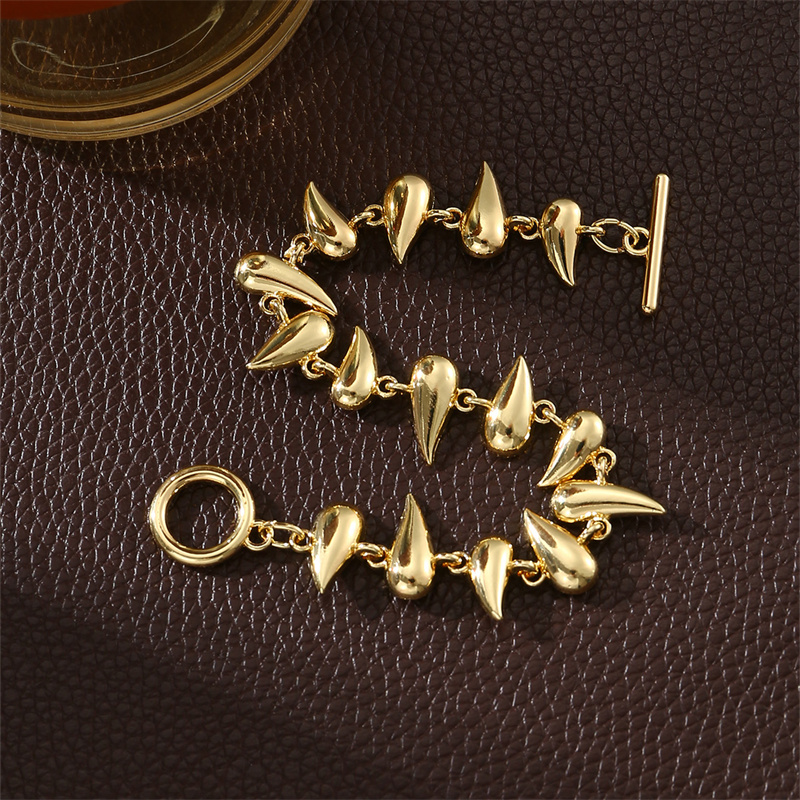 Simple Style Oversized Water Droplets Solid Color Alloy Wholesale Bracelets display picture 2
