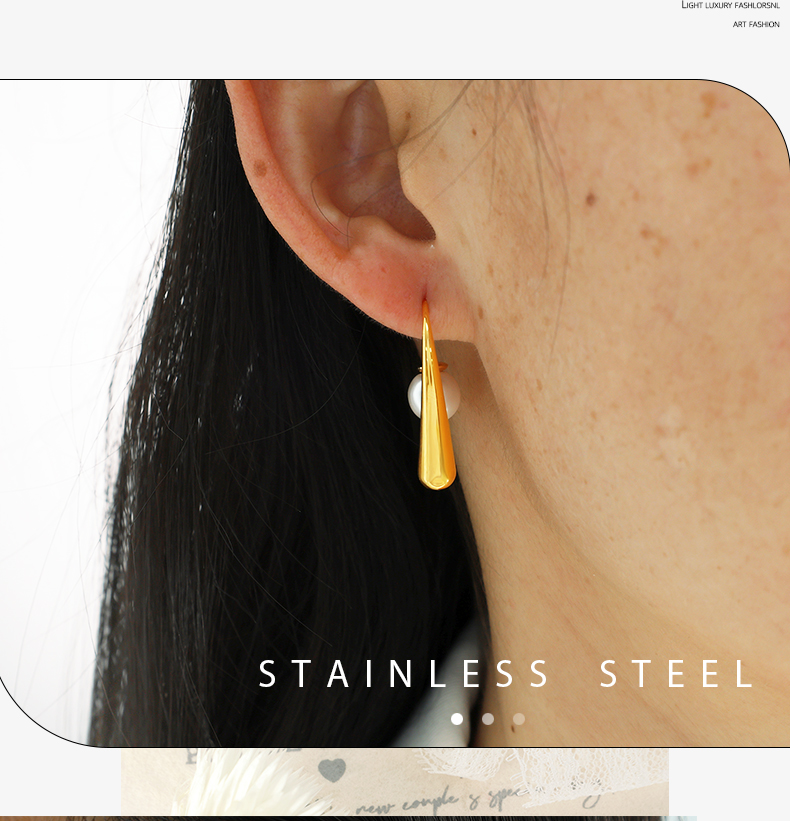 1 Pair Elegant Simple Style Commute Curve Plating Three-dimensional Inlay Titanium Steel Artificial Pearls 18k Gold Plated Ear Studs display picture 9