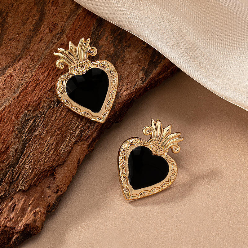 1 Pair Vintage Style Heart Shape Crown Enamel Plating Alloy 14k Gold Plated Ear Studs display picture 4