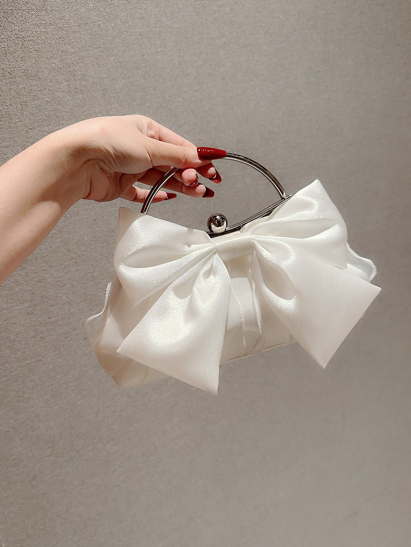 Women's Satin Bow Knot Elegant Vintage Style Flowers Oval Buckle Handbag Evening Bag display picture 3