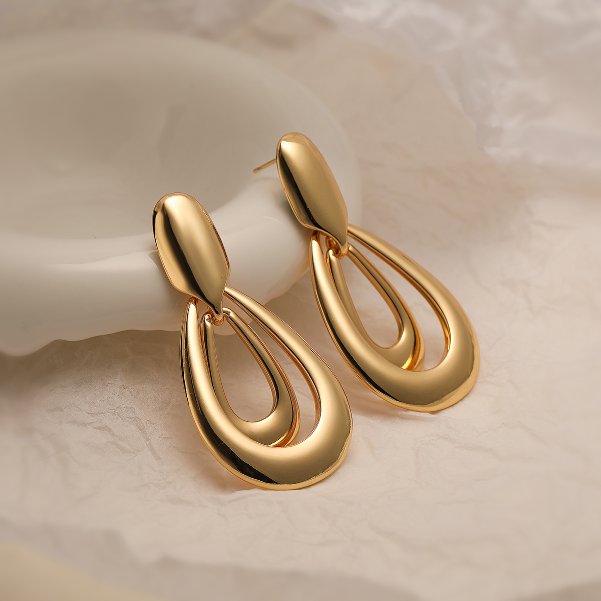 1 Pair Simple Style Geometric Plating Copper 18k Gold Plated Drop Earrings display picture 3