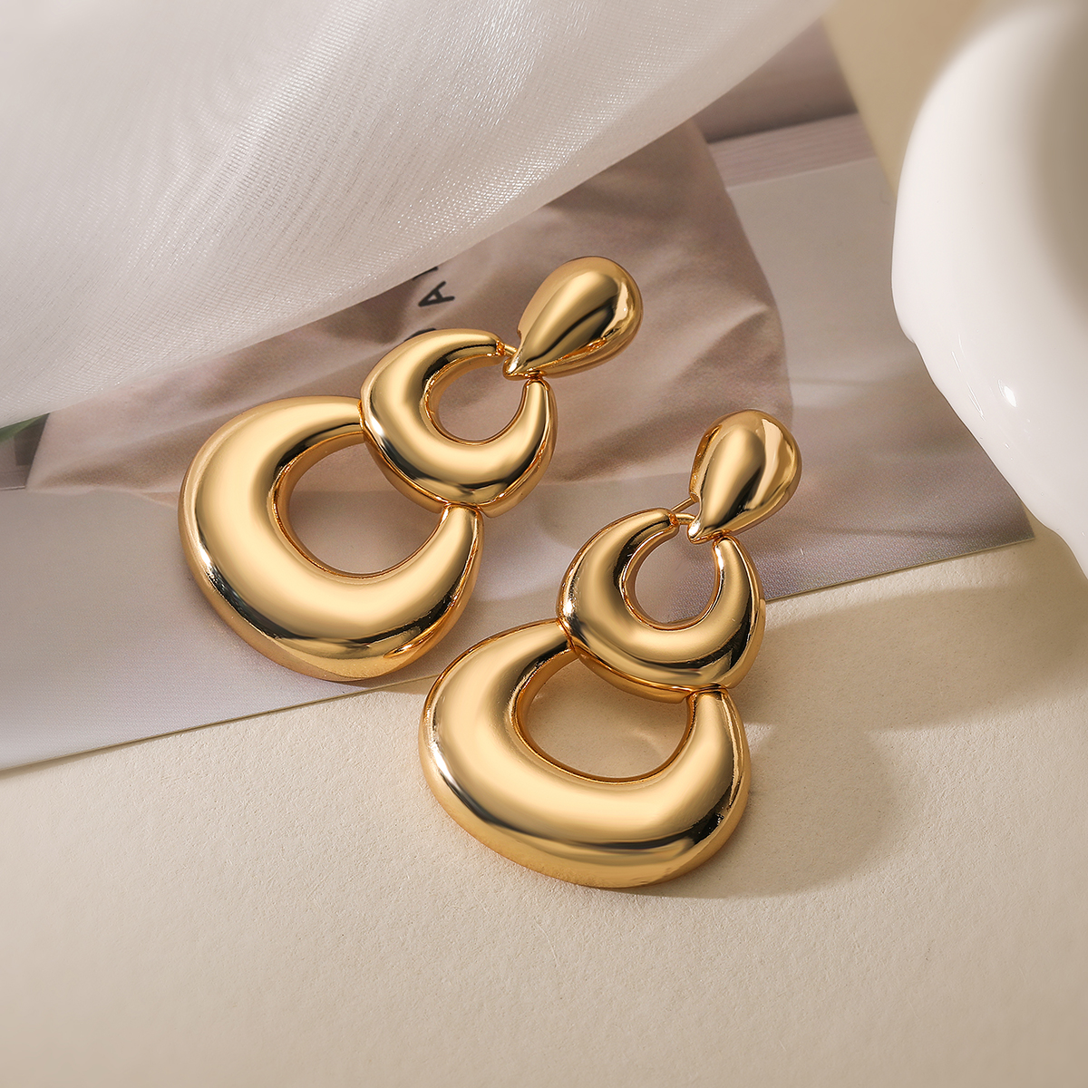 1 Pair Simple Style Geometric Plating Copper 18k Gold Plated Drop Earrings display picture 4