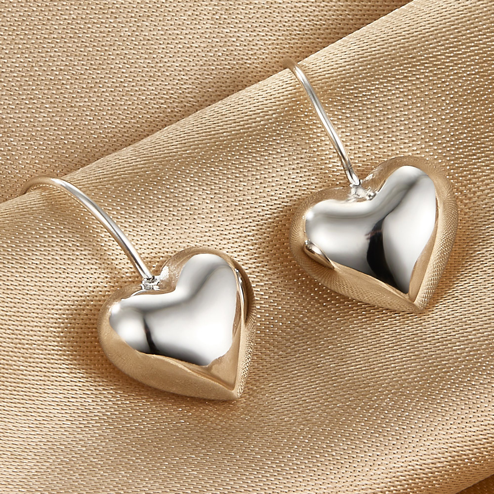 1 Pair Elegant Vintage Style Simple Style Heart Shape Plating Sterling Silver Drop Earrings display picture 5