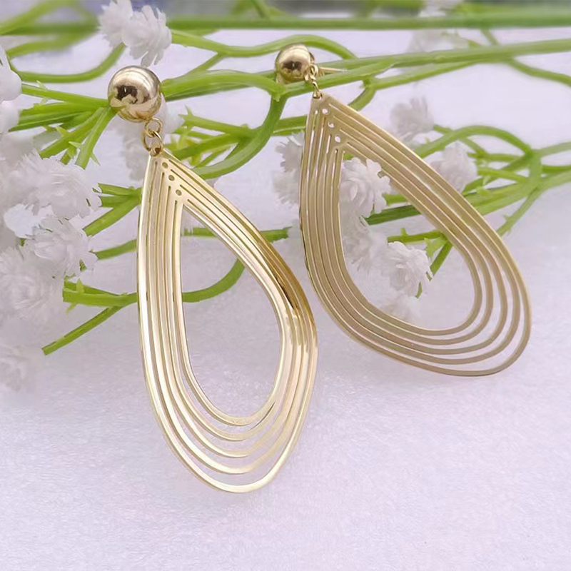 1 Pair Simple Style Classic Style Water Droplets Plating Stainless Steel None Gold Plated Drop Earrings display picture 6