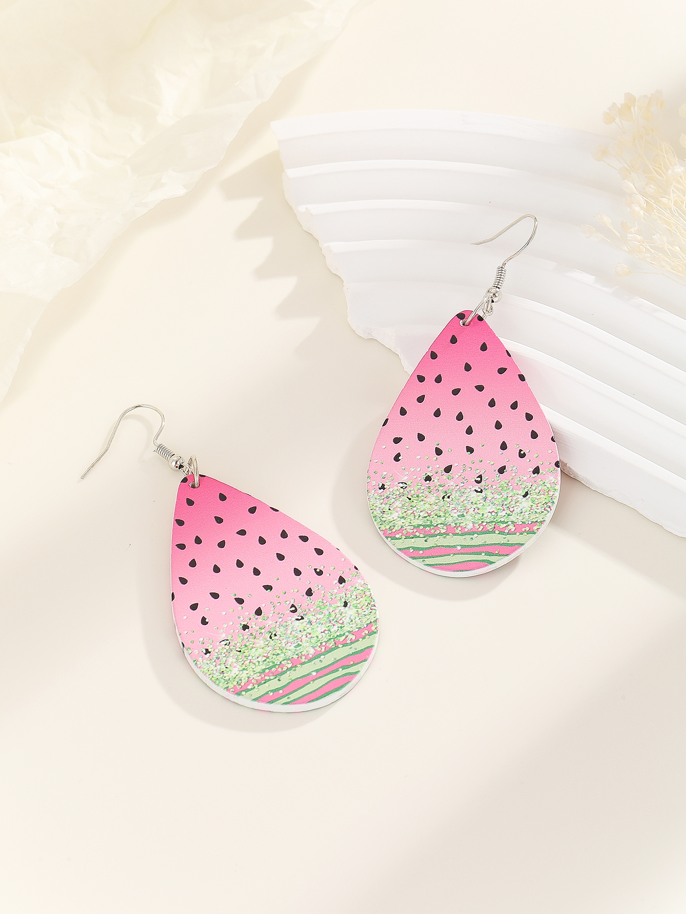 1 Pair Cute Simple Style Water Droplets Strawberry Alloy Drop Earrings display picture 2