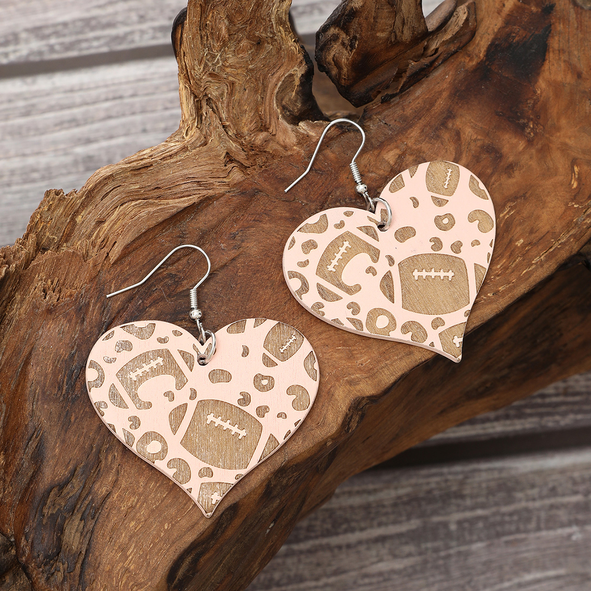 1 Pair Modern Style Simple Style Heart Shape Ball Leopard Wood Drop Earrings display picture 1