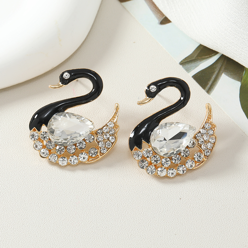 1 Pair Simple Style Shiny Swan Plating Inlay Alloy Rhinestones Gold Plated Ear Studs display picture 8