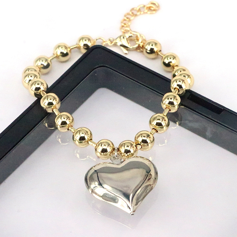 Vintage Style Simple Style Heart Shape Copper Plating 18k Gold Plated Bracelets display picture 2
