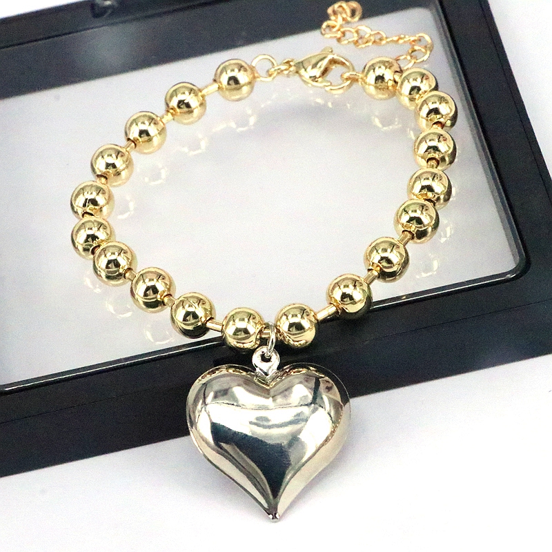 Vintage Style Simple Style Heart Shape Copper Plating 18k Gold Plated Bracelets display picture 3