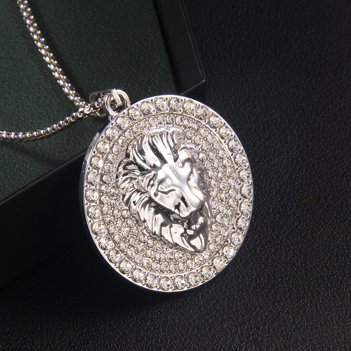 Hip-Hop Lion 201 Stainless Steel Zinc Alloy Inlay Rhinestones Men's Necklace display picture 2