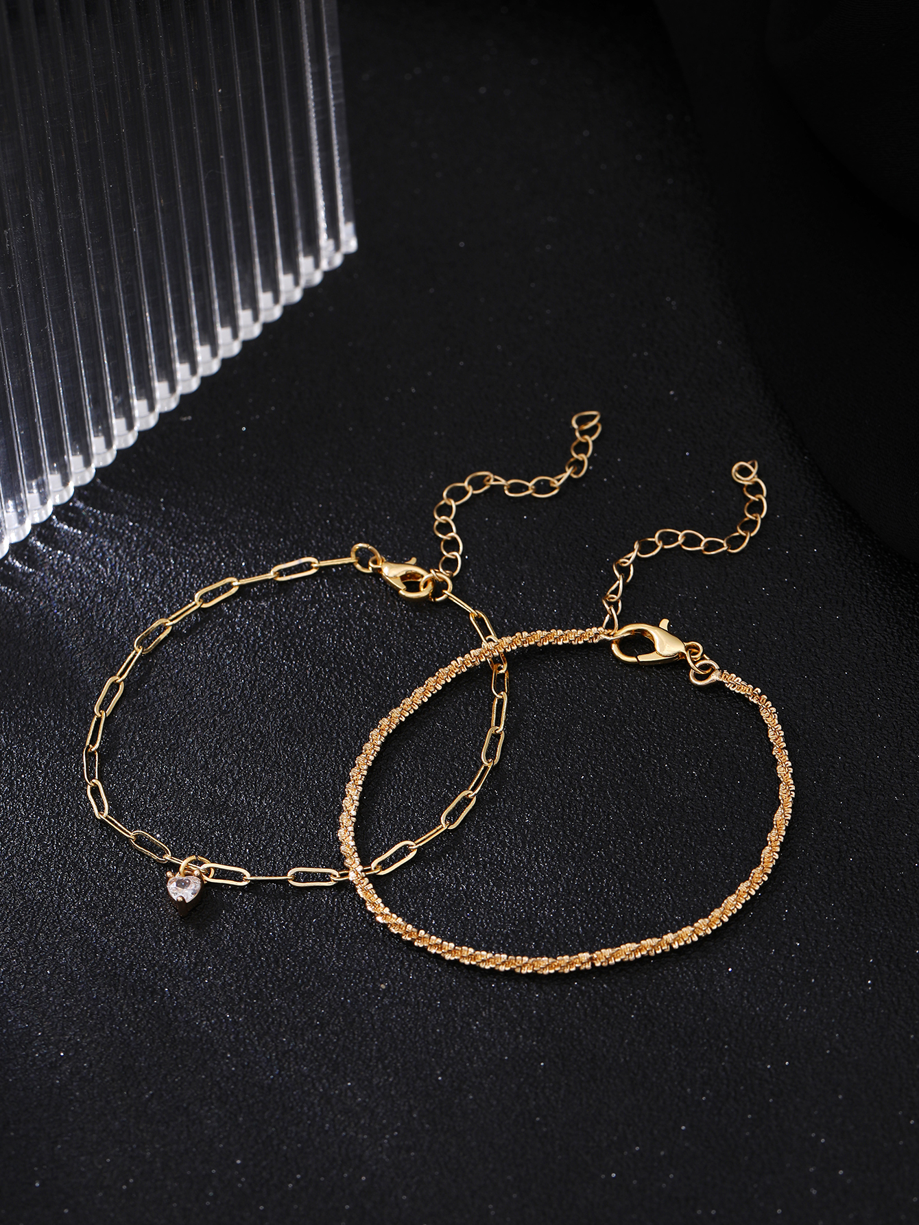 Simple Style Solid Color Copper Inlay Zircon Bracelets display picture 20