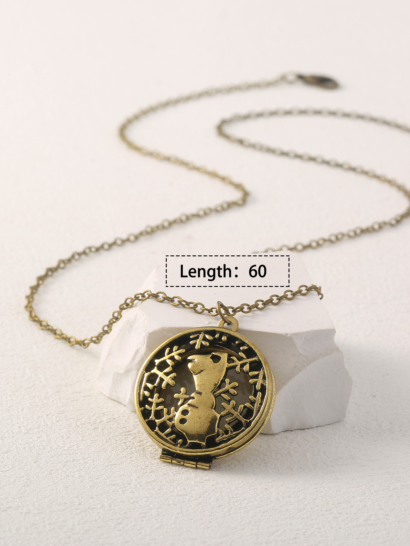 Classical Vintage Style Color Block Stainless Steel Alloy Luminous Unisex Pendant Necklace display picture 34