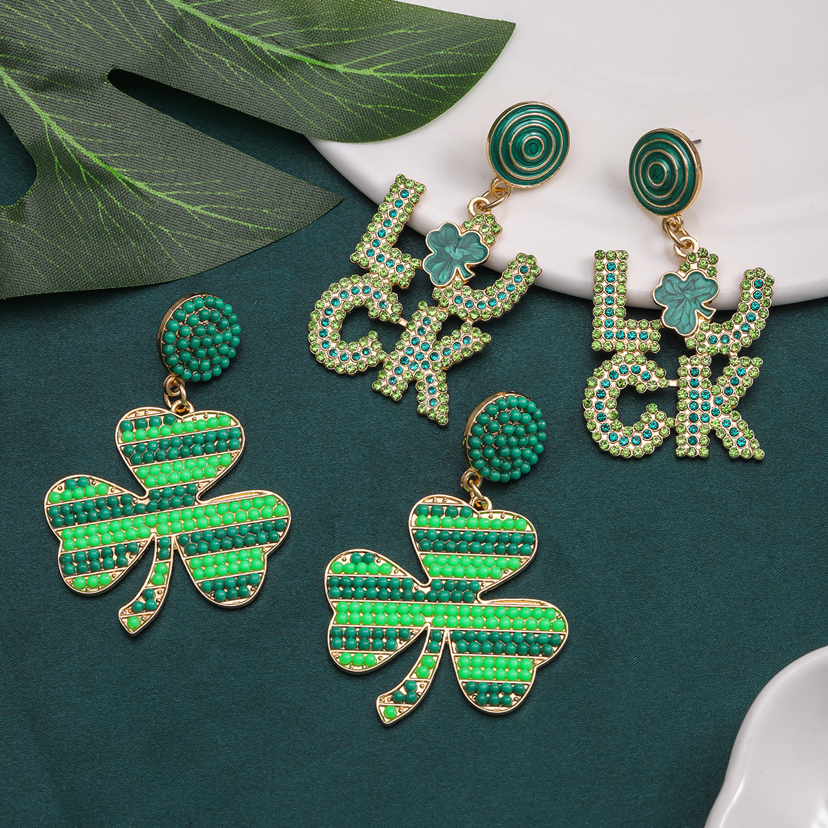 1 Pair Casual Cute Shamrock Letter Plating Inlay Alloy Drop Earrings display picture 8
