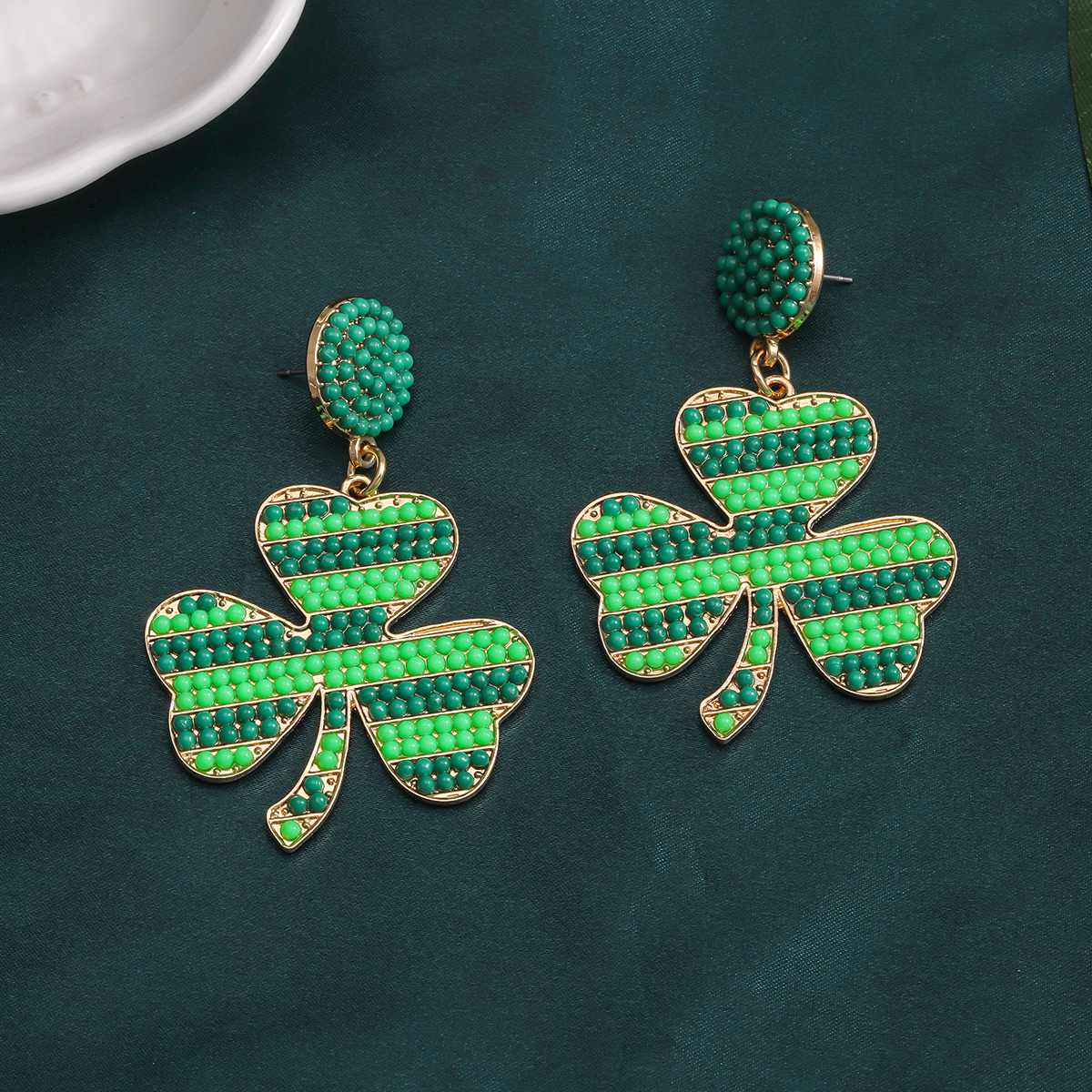 1 Pair Casual Cute Shamrock Letter Plating Inlay Alloy Drop Earrings display picture 5
