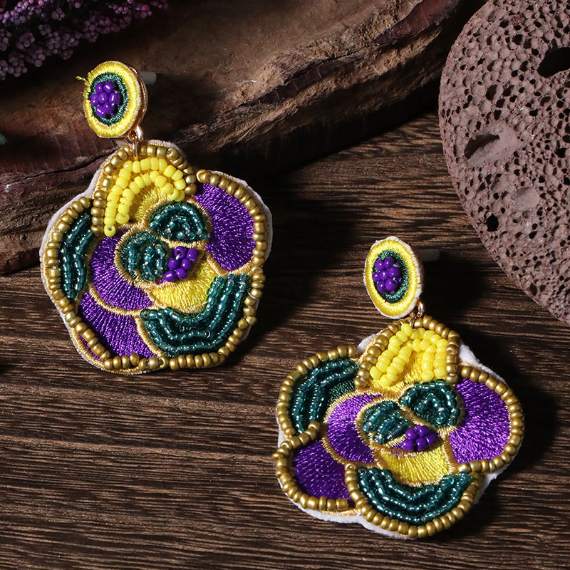 1 Pair Retro Embroidery Inlay Cloth Glass Rhinestones Drop Earrings display picture 2