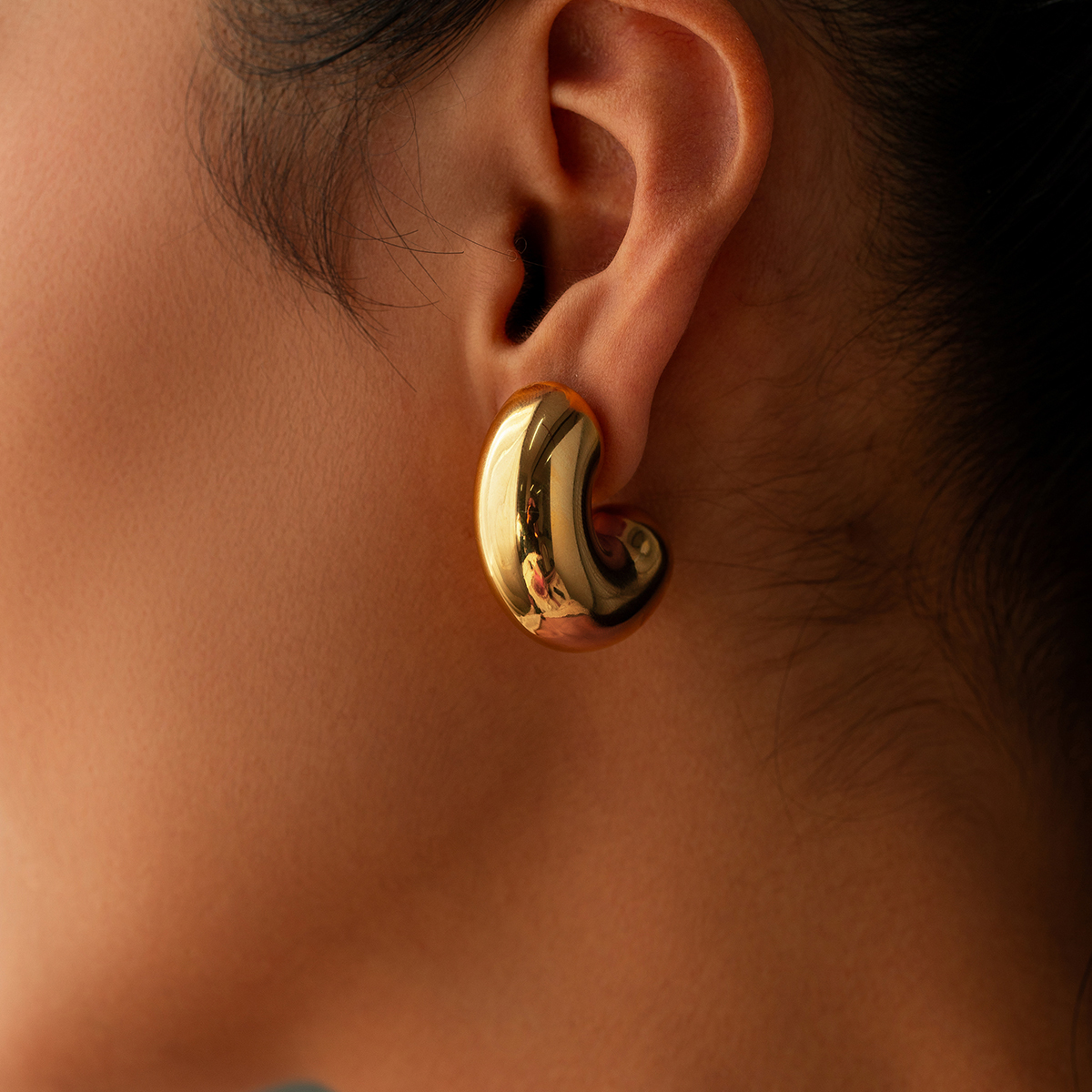 1 Pair IG Style Simple Style C Shape 304 Stainless Steel 18K Gold Plated Ear Studs display picture 2