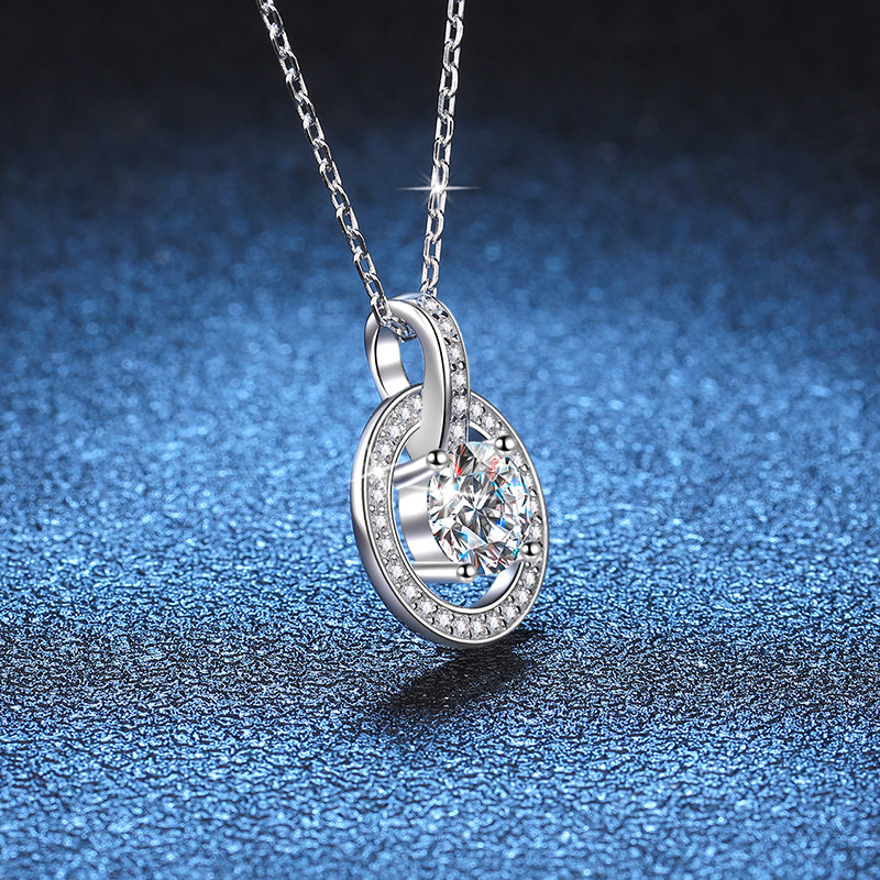 Elegant Luxurious Sweet Round Sterling Silver Inlay Zircon White Gold Plated Necklace Pendant display picture 3