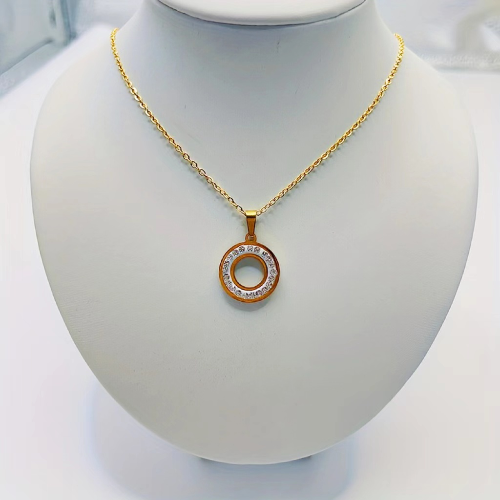 Stainless Steel Gold Plated Lady Plating Inlay Circle Rhinestones Pendant Necklace display picture 2