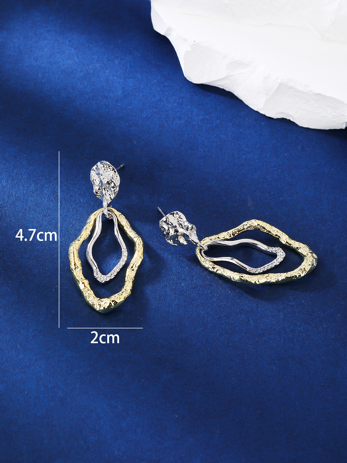 1 Pair Original Design Simple Style Geometric Plating Inlay Copper Zircon 18k Gold Plated White Gold Plated Drop Earrings display picture 4