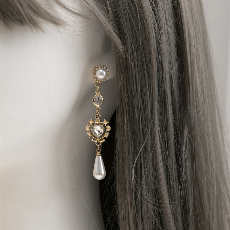 1 Paire Style Ig Sucré Forme De Cœur Placage Incruster Métal Perles Artificielles Zircon Boucles D'oreilles display picture 4