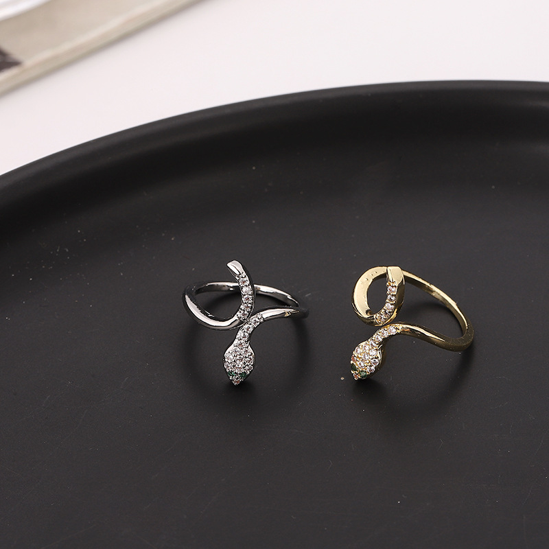Einfacher Stil Tier Metall Überzug Inlay Künstlicher Diamant Unisex Ringe display picture 1