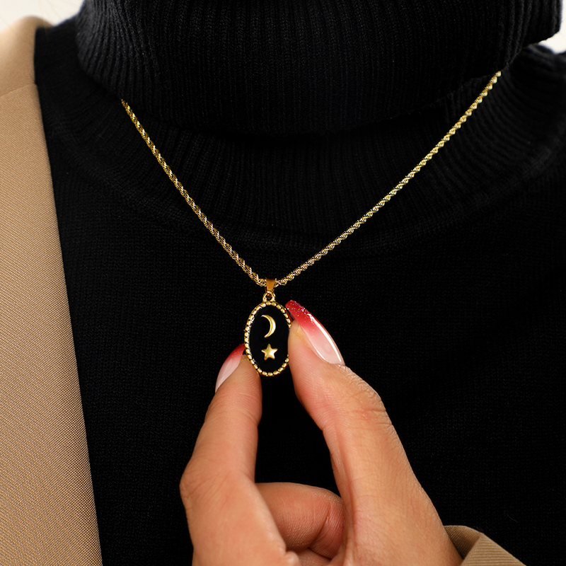 304 Stainless Steel Simple Style Shiny Polishing Enamel Plating Moon Pendant Necklace display picture 3