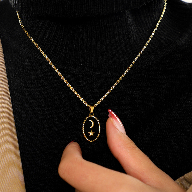 304 Stainless Steel Simple Style Shiny Polishing Enamel Plating Moon Pendant Necklace display picture 5