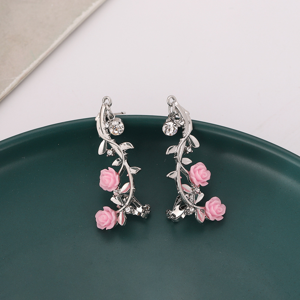 1 Pair Lady Flower Plating Inlay Alloy Artificial Diamond Ear Studs display picture 5