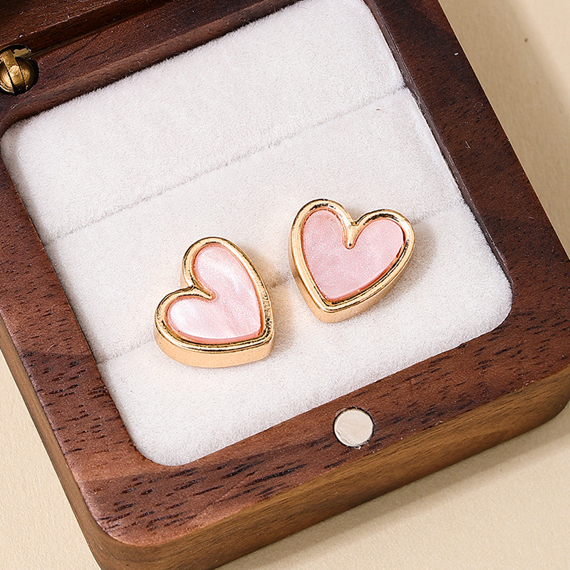 1 Pair Casual Sweet Simple Style Heart Shape Plating Alloy Ear Studs display picture 4