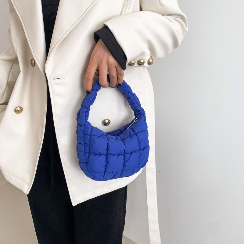 Women's Cotton Solid Color Basic Pillow Shape Zipper Shoulder Bag Handbag Underarm Bag display picture 11