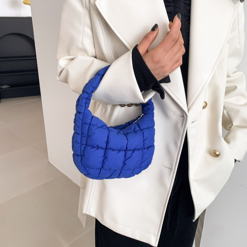 Women's Cotton Solid Color Basic Pillow Shape Zipper Shoulder Bag Handbag Underarm Bag display picture 14